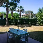 Apartment Quadrilocale Con Giardino A 200 Metri Dal Mare A - M105